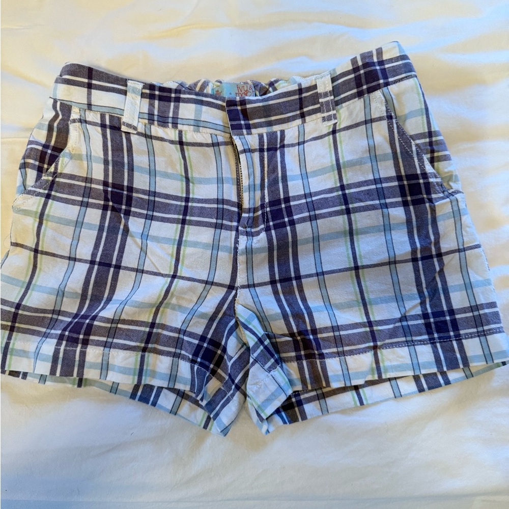 Blue and White Casual Shorts for Everyday Comfort